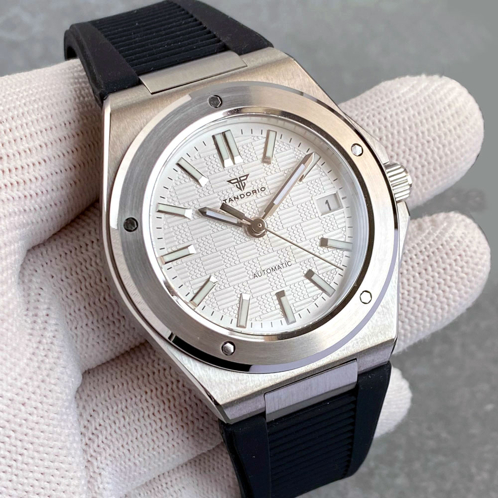 Custom New Silver 40mm Round B - Luxury Watch Japan reseña y precio