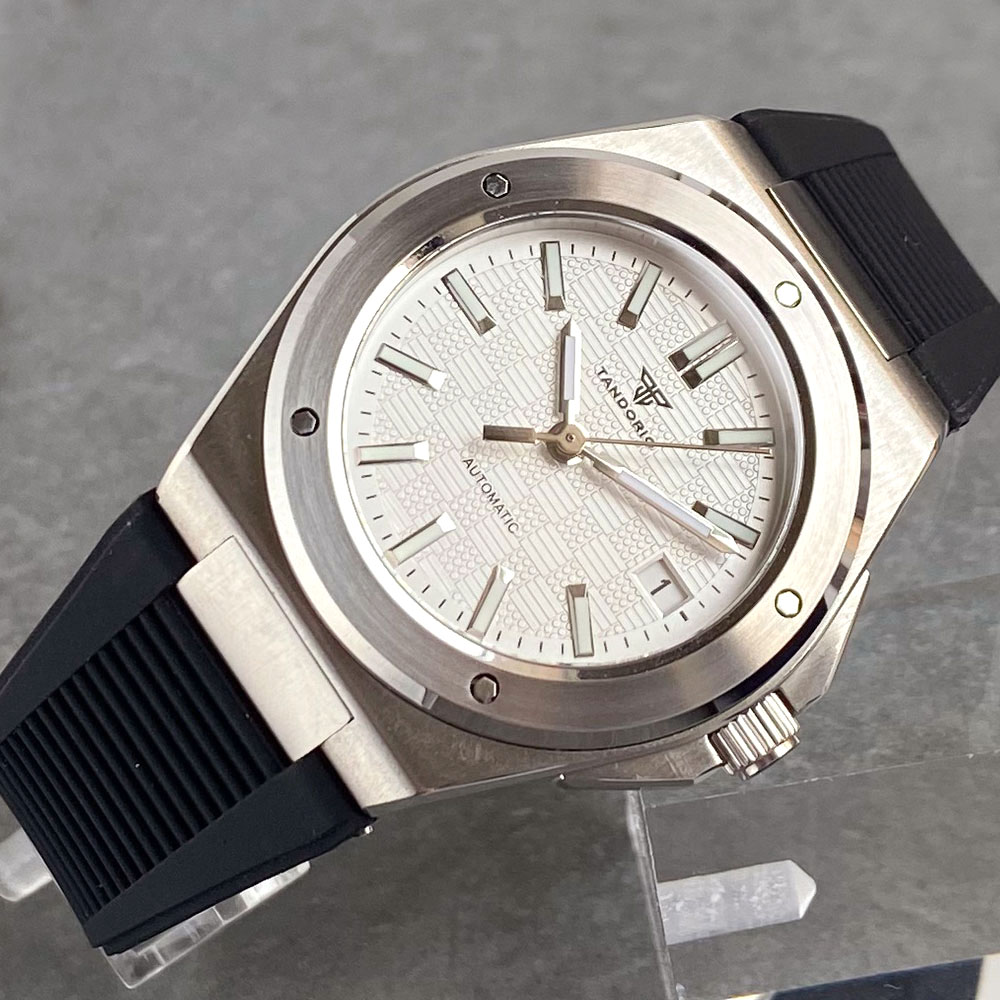 Custom New Silver 40mm Round B - Luxury Watch Japan reseña y precio